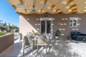 Newly Built Home with Garden, 400m to Beach